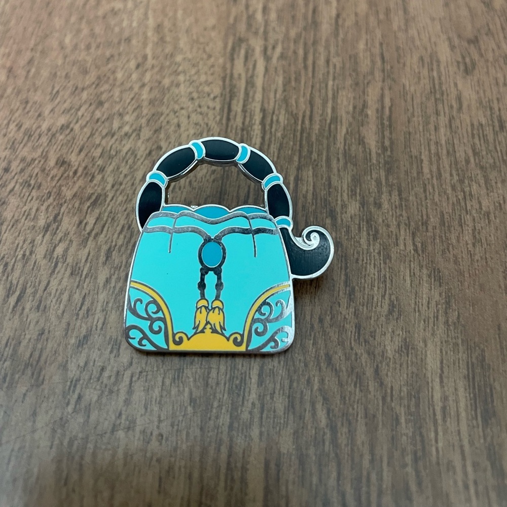 Disney Pins ✨  3/$15